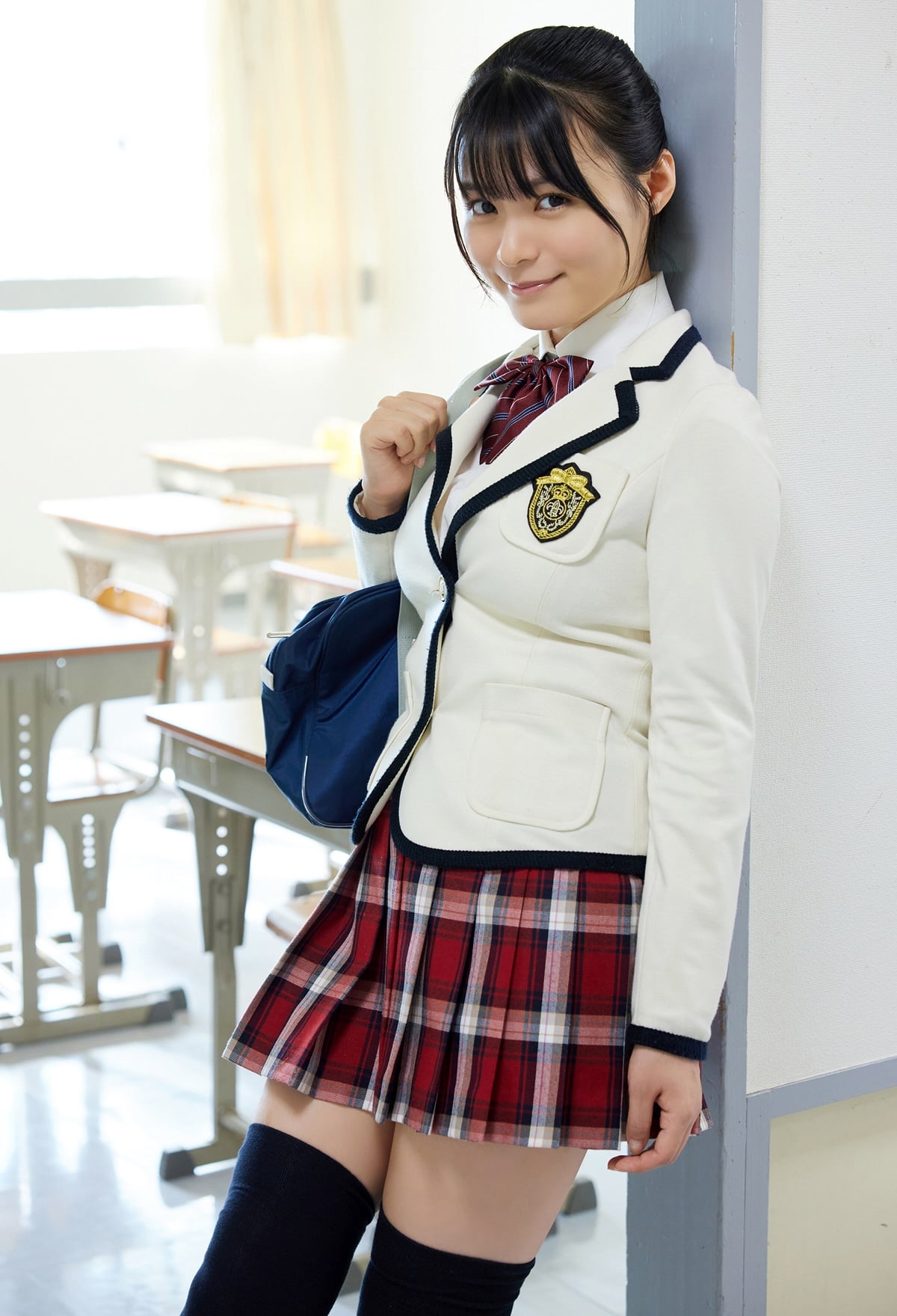 Japanese Idol Mizuki Hoshina Released gravure photo book Everyone has gone home PixiBB (45)